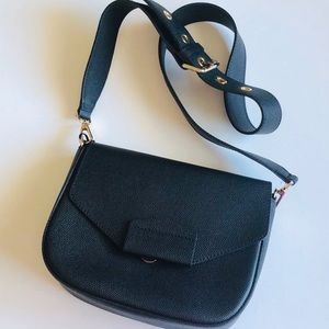 INNUE Leather Crossbody Bag
